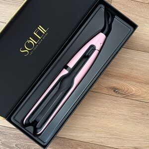 New in box Soleil Dynamic Styler in baby pink